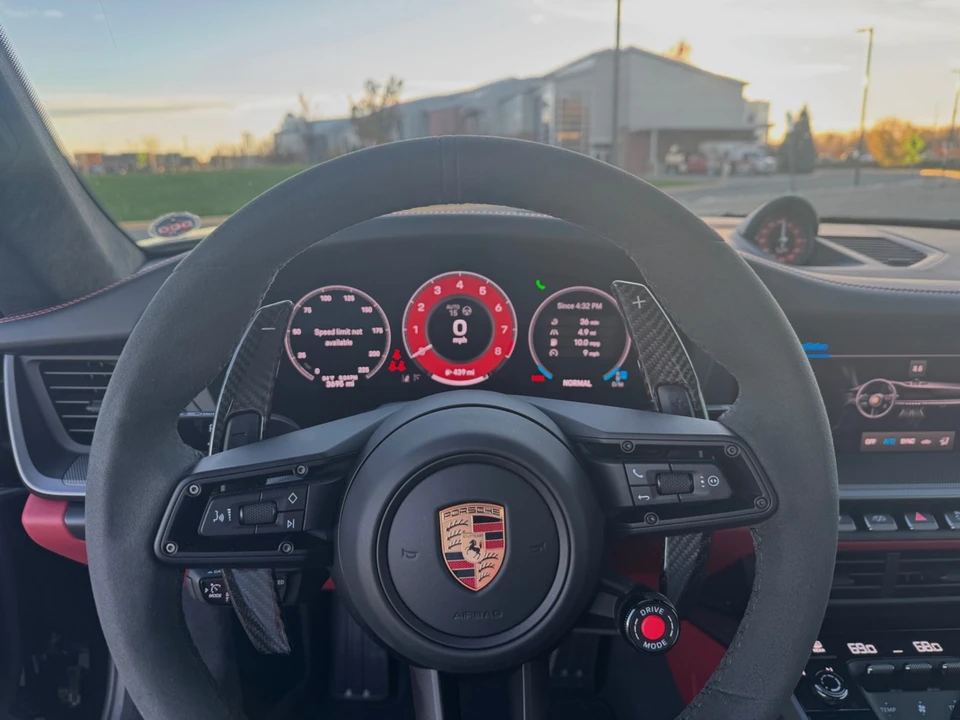 2025 Porsche 992 Carrera S - Image 6 of 7