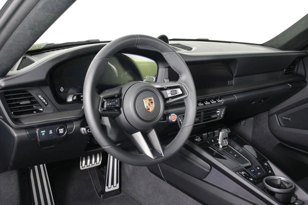 2025 Porsche 992 Carrera S - Image 4 of 5