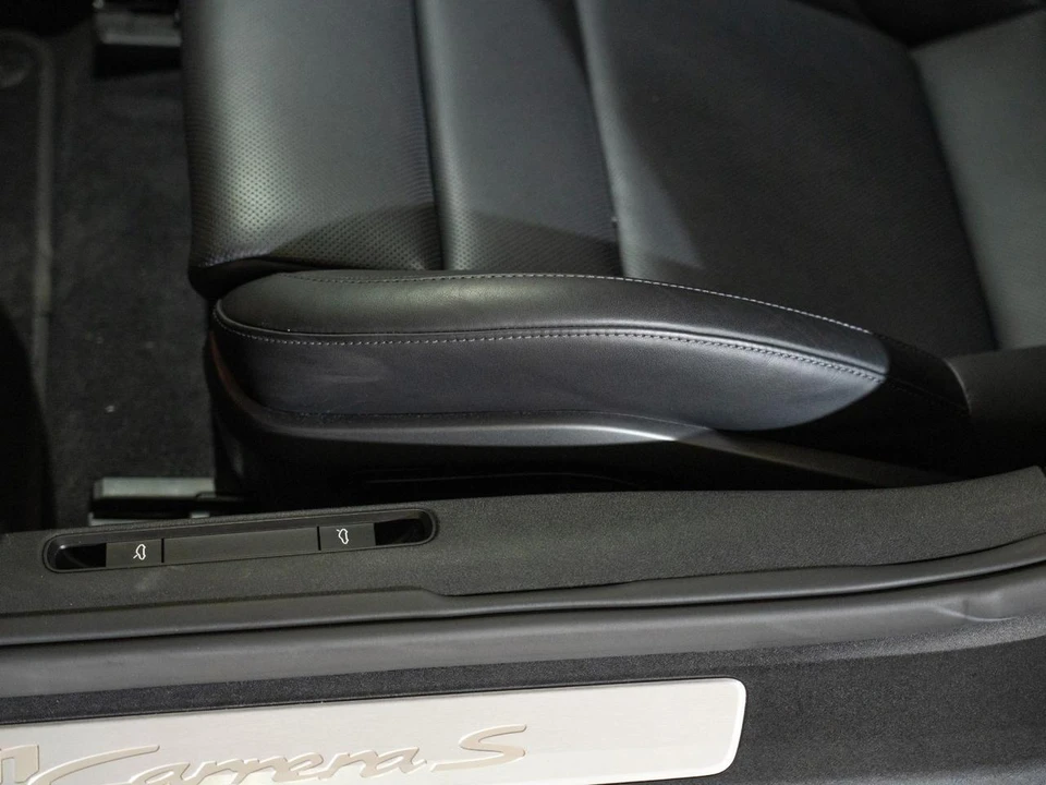 2025 Porsche 992 Carrera S - Image 14 of 27