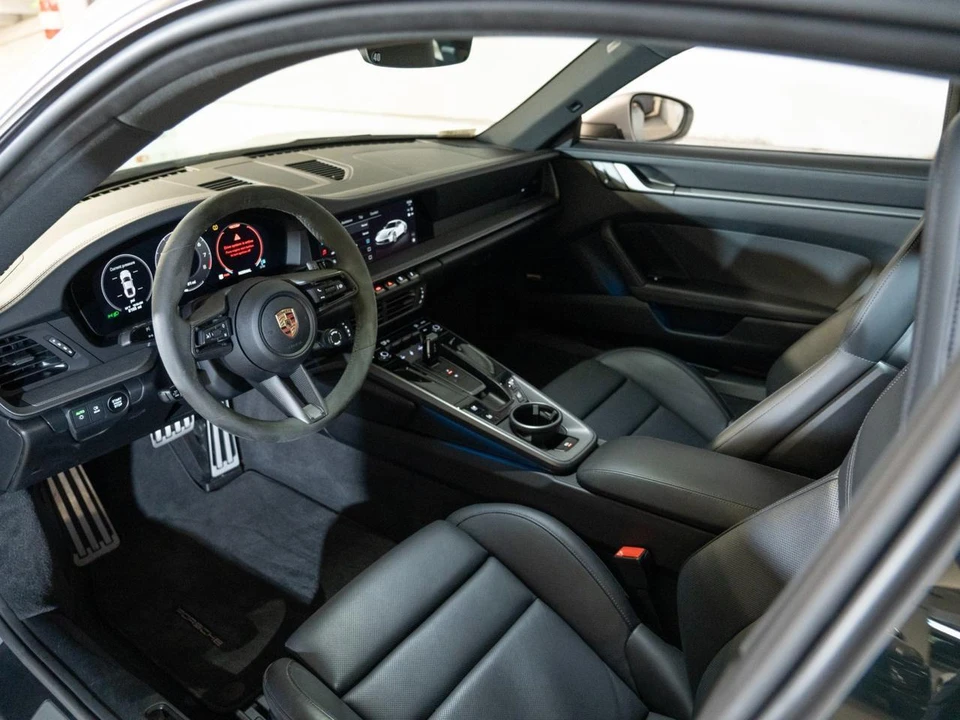 2025 Porsche 992 Carrera S - Image 5 of 27