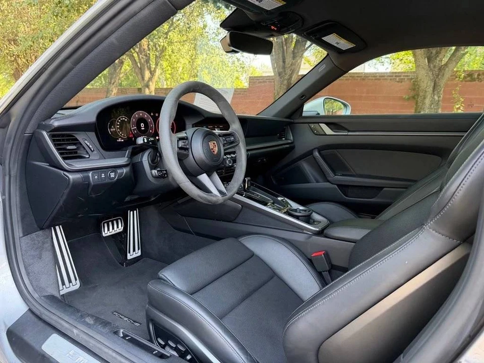 2025 Porsche 992 Carrera S - Image 4 of 4