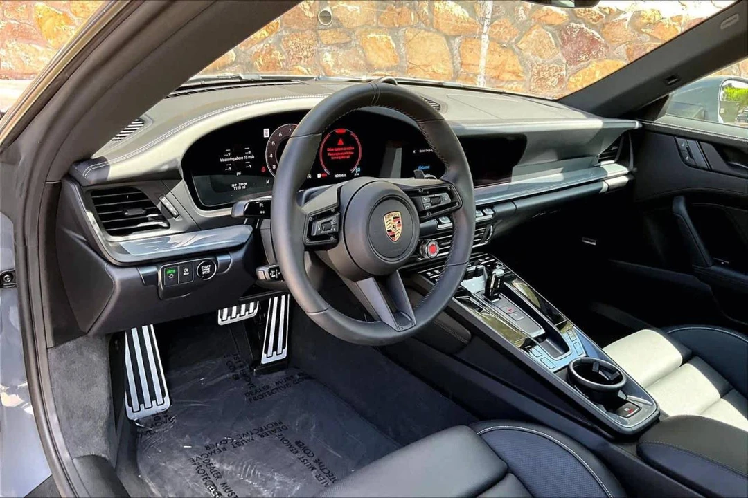 2025 Porsche 992 Carrera S - Image 4 of 5