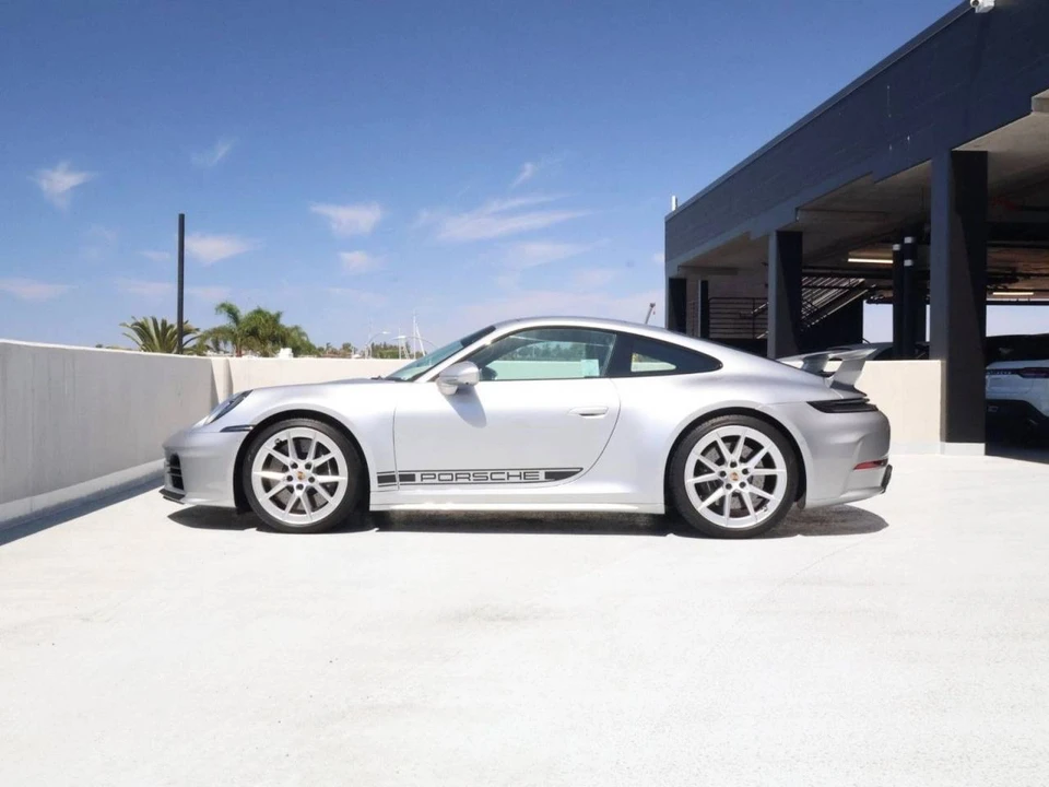 2025 Porsche 992 Carrera S - Image 2 of 4
