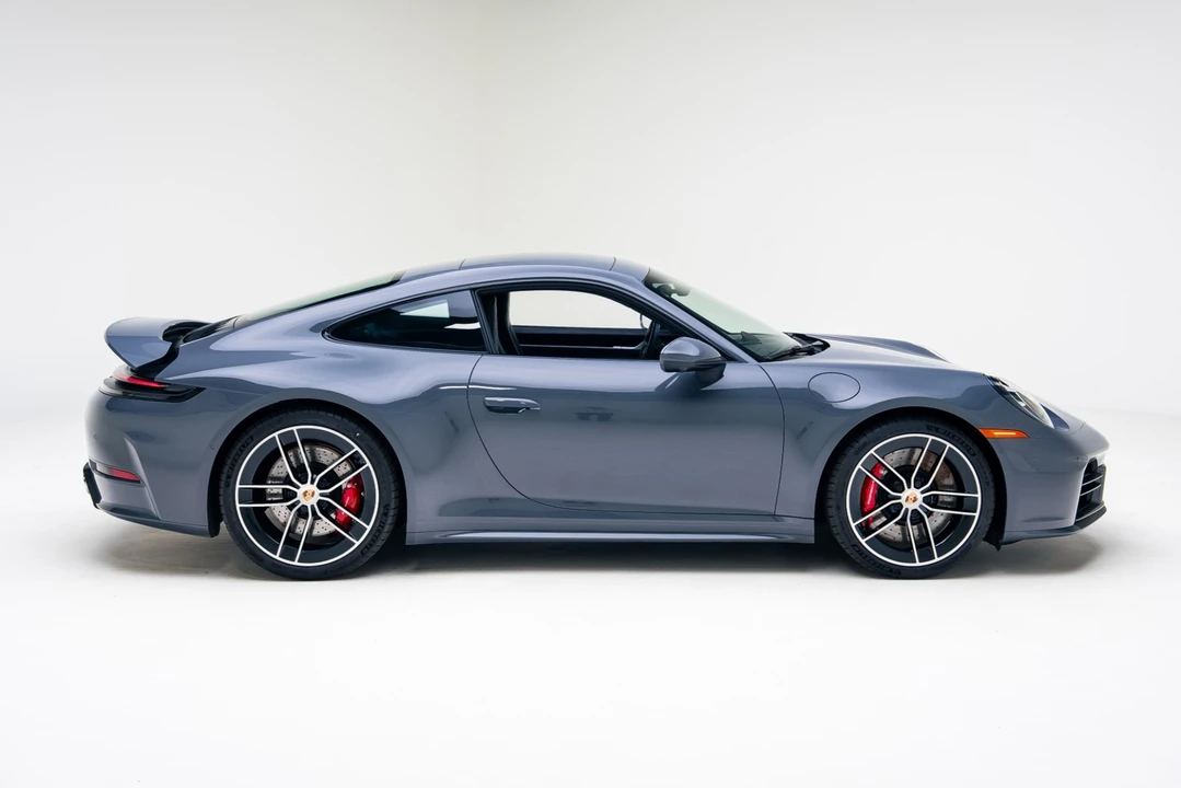 2025 Porsche 992 Carrera S - Image 19 of 21