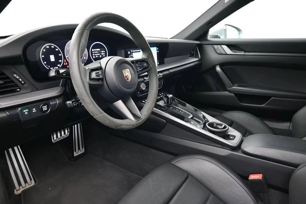 2025 Porsche 992 Carrera S - Image 4 of 5