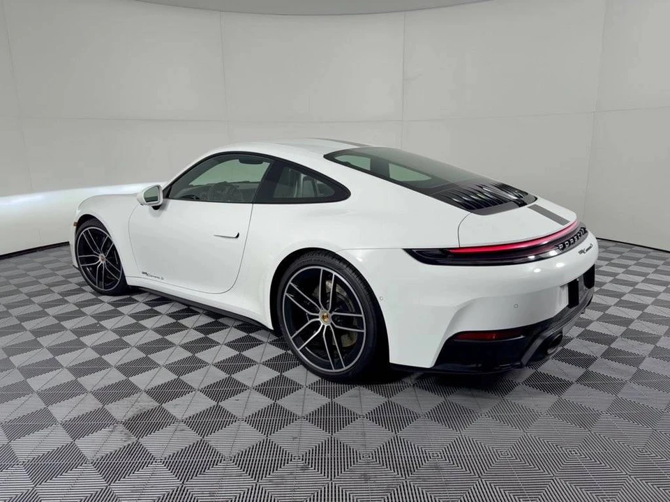 2025 Porsche 992 Carrera S - Image 3 of 4