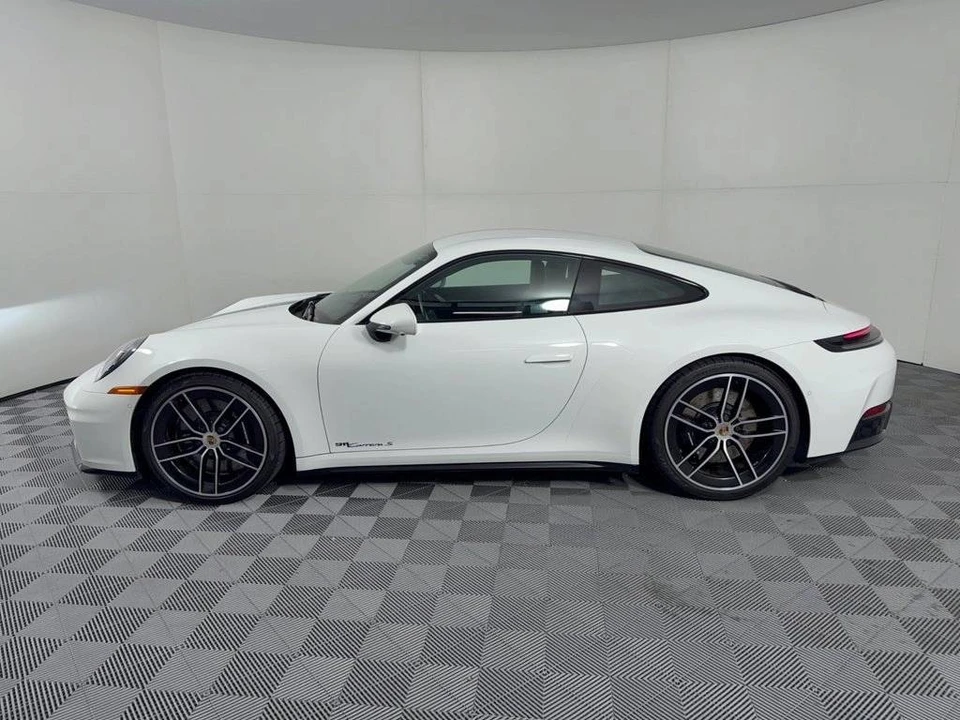 2025 Porsche 992 Carrera S - Image 2 of 4