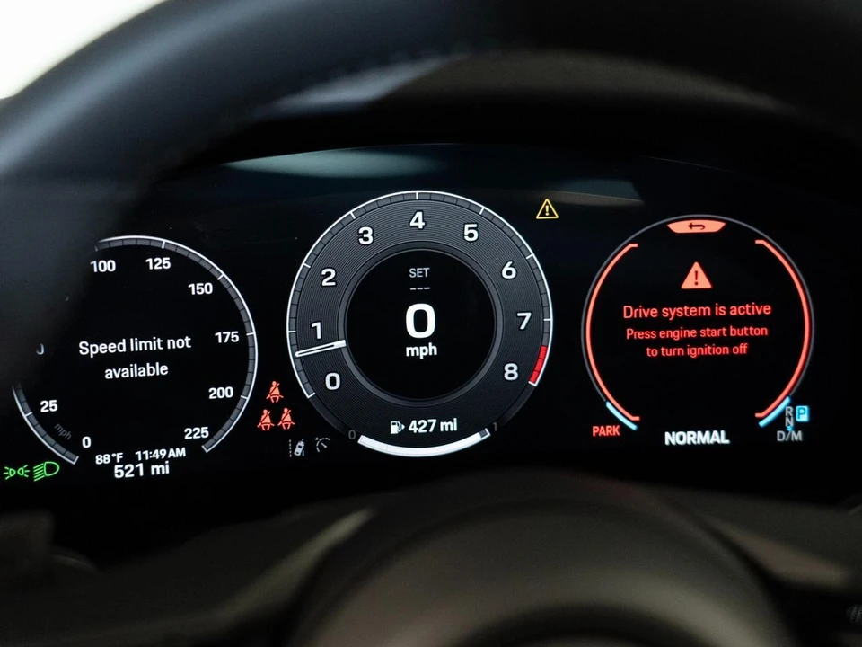 2025 Porsche 992 Carrera S - Image 19 of 27