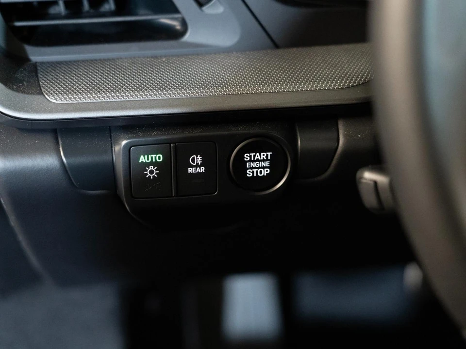2025 Porsche 992 Carrera S - Image 24 of 27