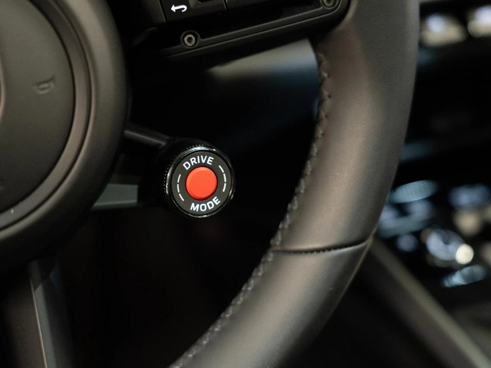 2025 Porsche 992 Carrera S - Image 23 of 27