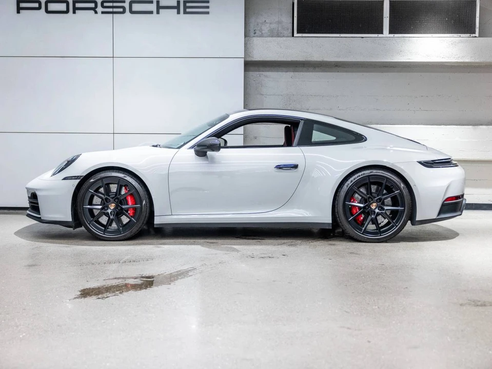2025 Porsche 992 Carrera S - Image 2 of 5
