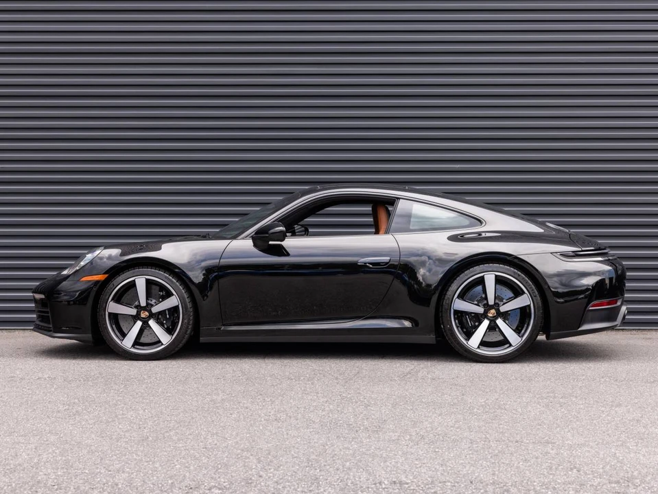 2025 Porsche 992 Carrera S - Image 2 of 5