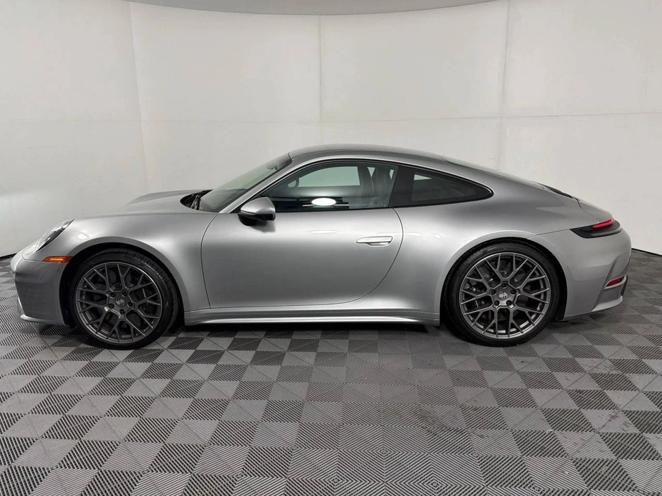 2025 Porsche 992 Carrera S - Image 2 of 5
