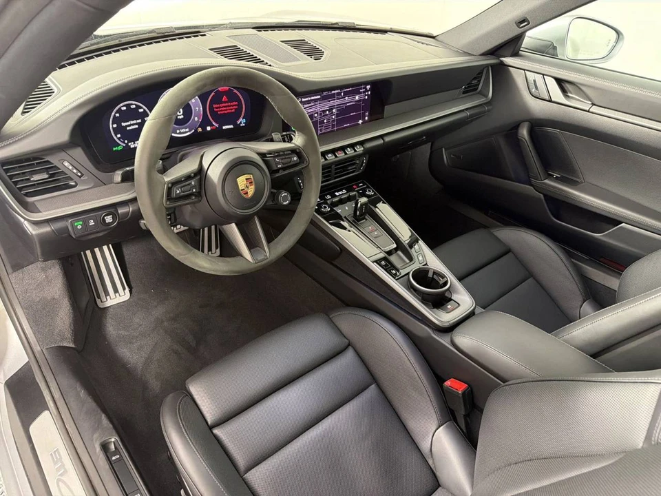 2025 Porsche 992 Carrera S - Image 4 of 5
