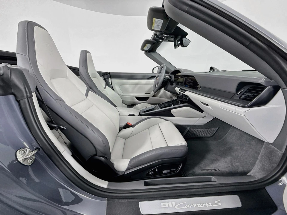 2025 Porsche 992 Carrera S - Image 8 of 31