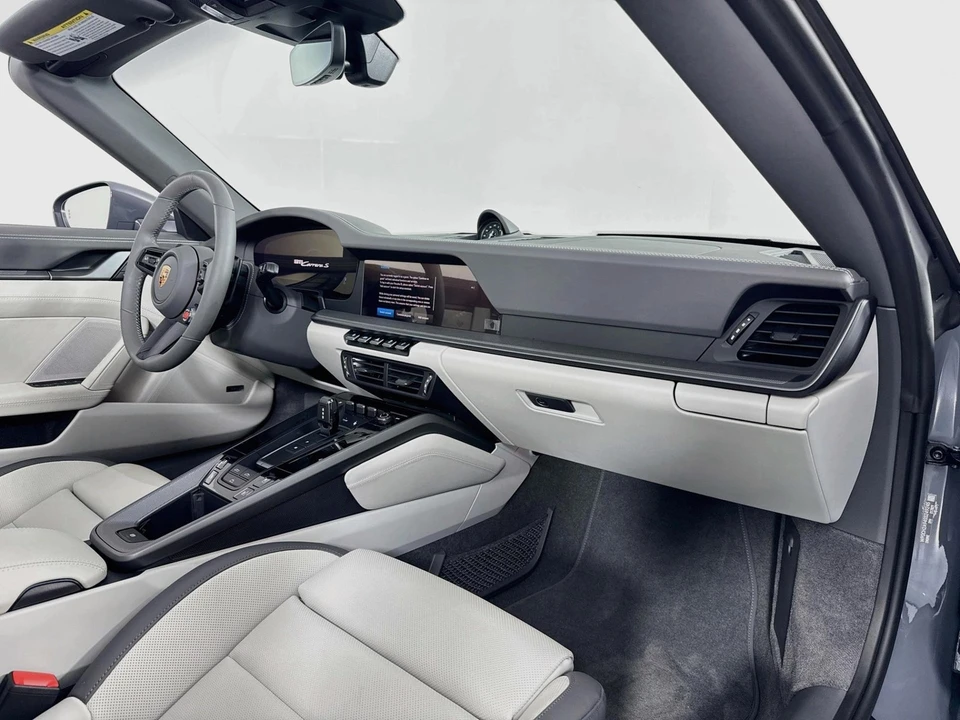 2025 Porsche 992 Carrera S - Image 7 of 31