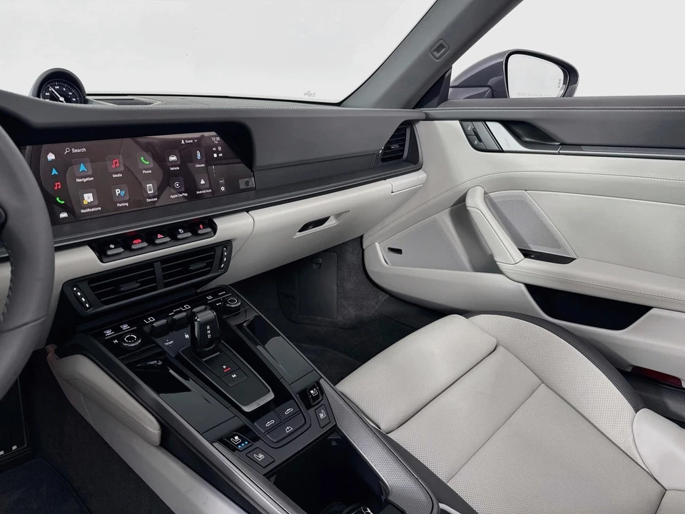 2025 Porsche 992 Carrera S - Image 27 of 31