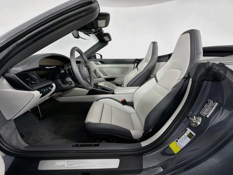 2025 Porsche 992 Carrera S - Image 14 of 31