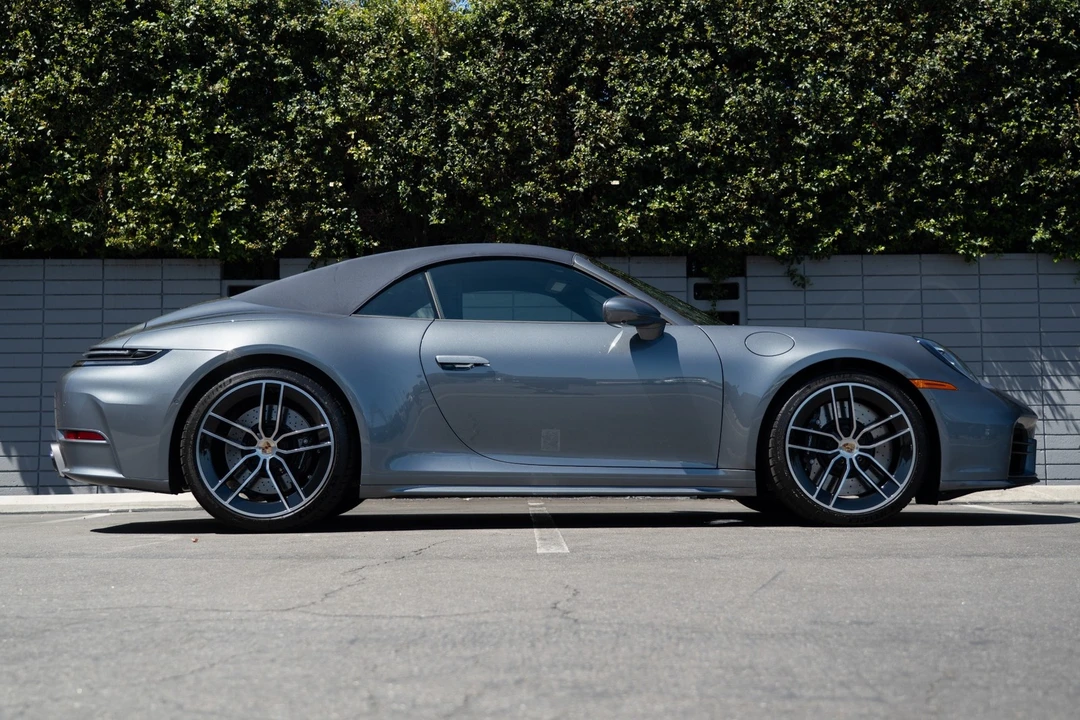 2025 Porsche 992 Carrera S - Image 9 of 12