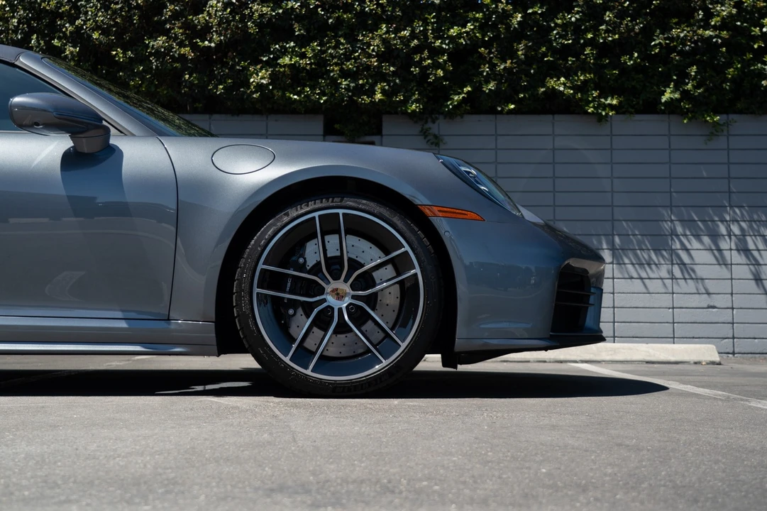 2025 Porsche 992 Carrera S - Image 11 of 12
