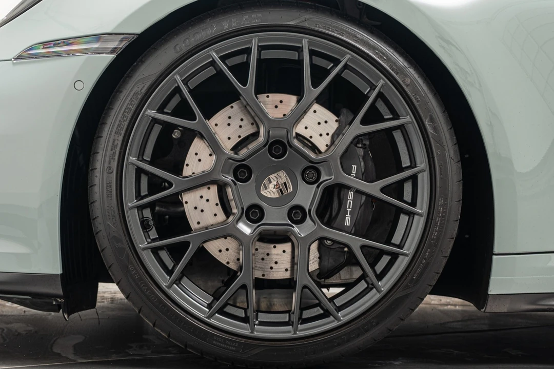 2025 Porsche 992 Carrera - Image 10 of 12