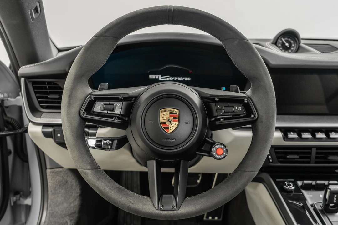 2025 Porsche 992 Carrera - Image 15 of 21