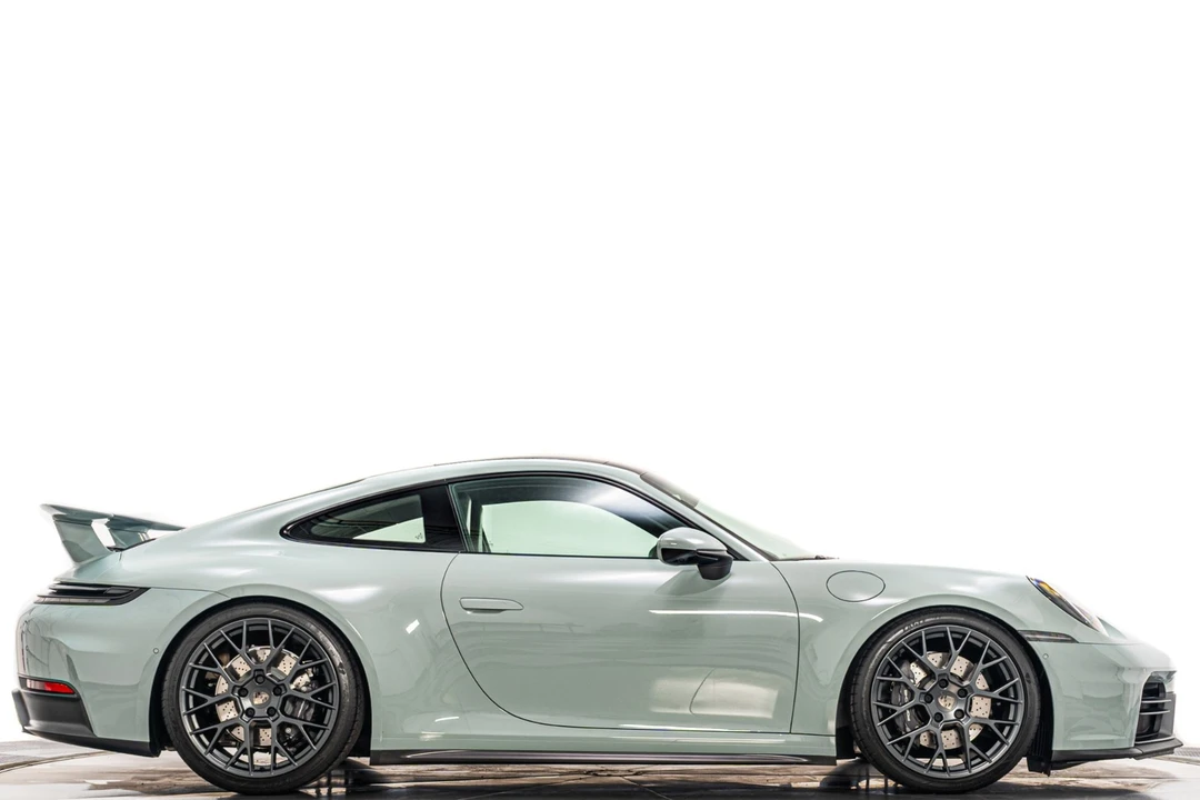 2025 Porsche 992 Carrera - Image 2 of 21