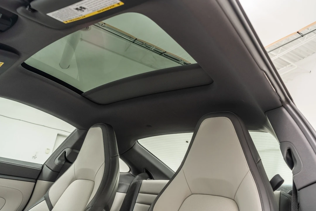 2025 Porsche 992 Carrera - Image 18 of 21