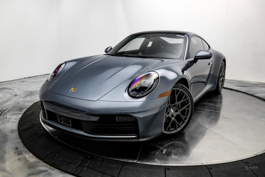 2025 Porsche 992 Carrera - Image 5 of 21