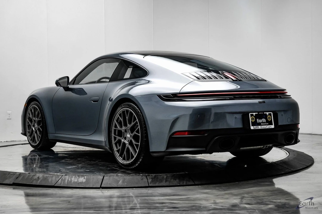2025 Porsche 992 Carrera - Image 11 of 12
