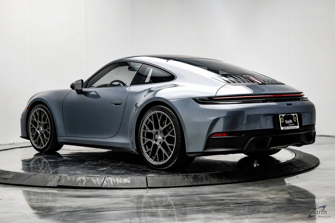 2025 Porsche 992 Carrera - Image 12 of 21