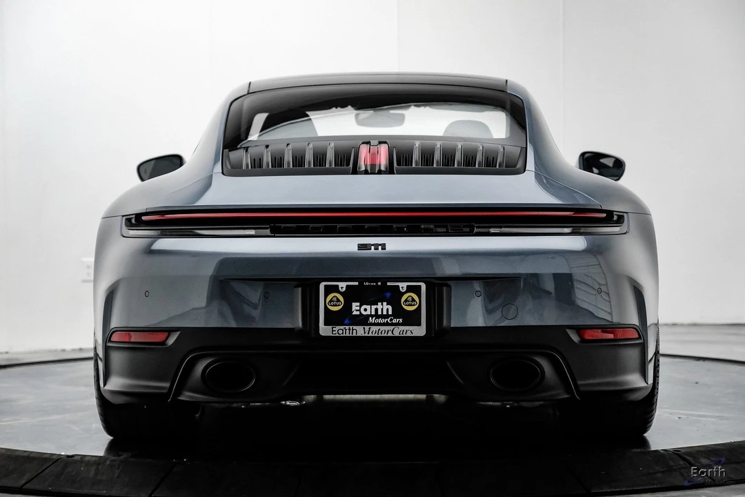 2025 Porsche 992 Carrera - Image 15 of 21