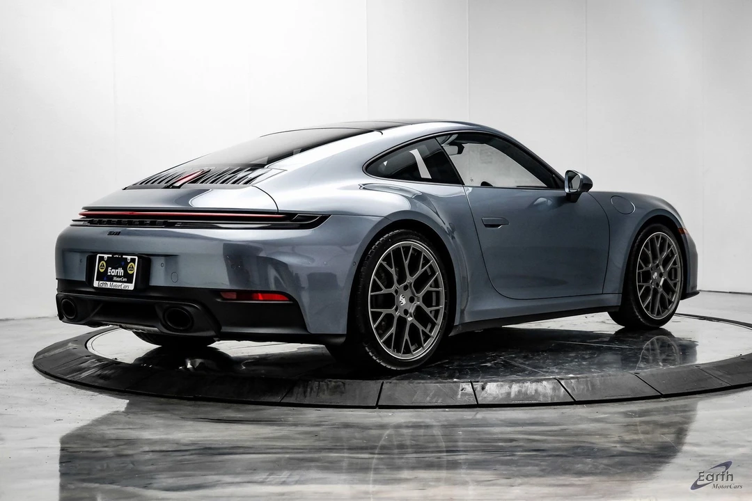 2025 Porsche 992 Carrera - Image 18 of 21