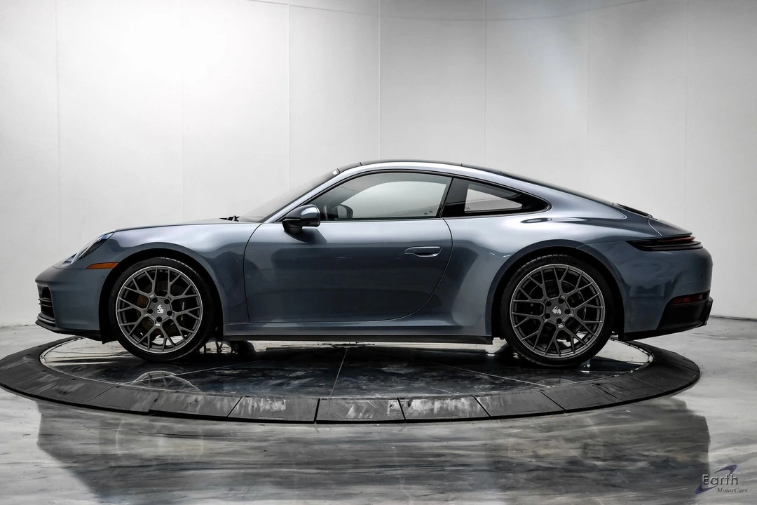 2025 Porsche 992 Carrera - Image 8 of 21