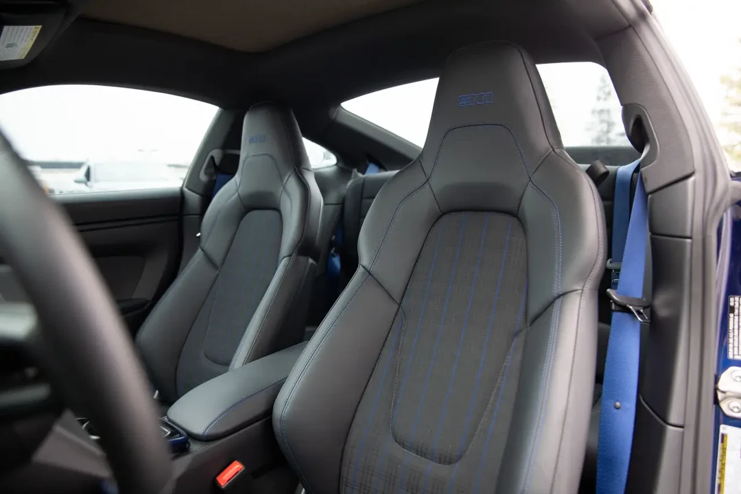 2025 Porsche 992 Carrera T - Image 5 of 11