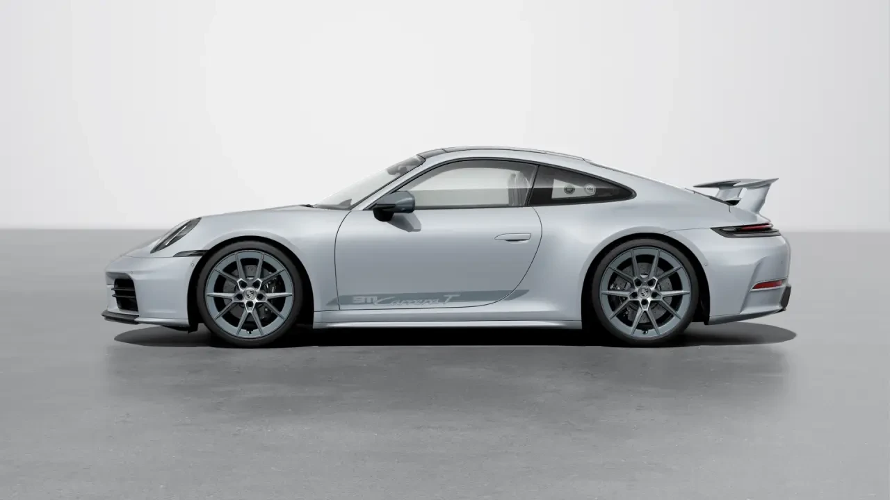 2025 Porsche 992 Carrera T - Image 16 of 31