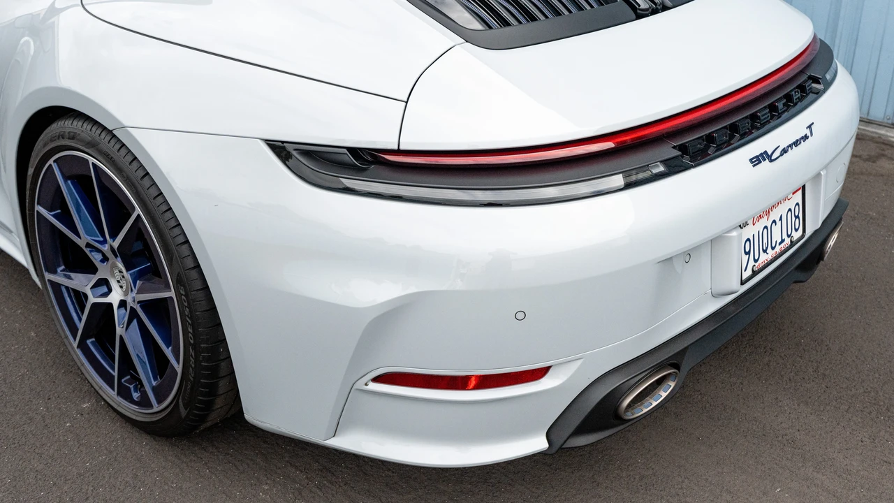 2025 Porsche 992 Carrera T - Image 24 of 31
