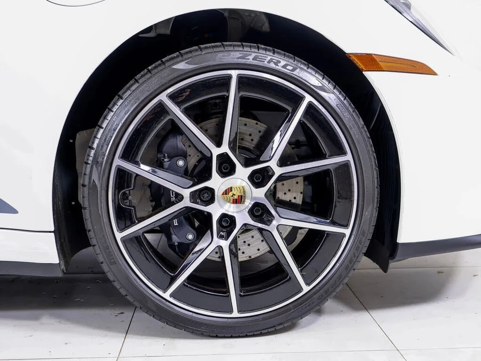 2025 Porsche 992 Carrera T - Image 27 of 31