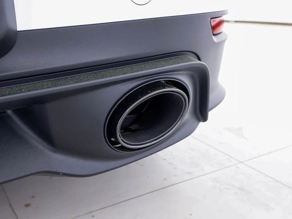 2025 Porsche 992 Carrera T - Image 10 of 31