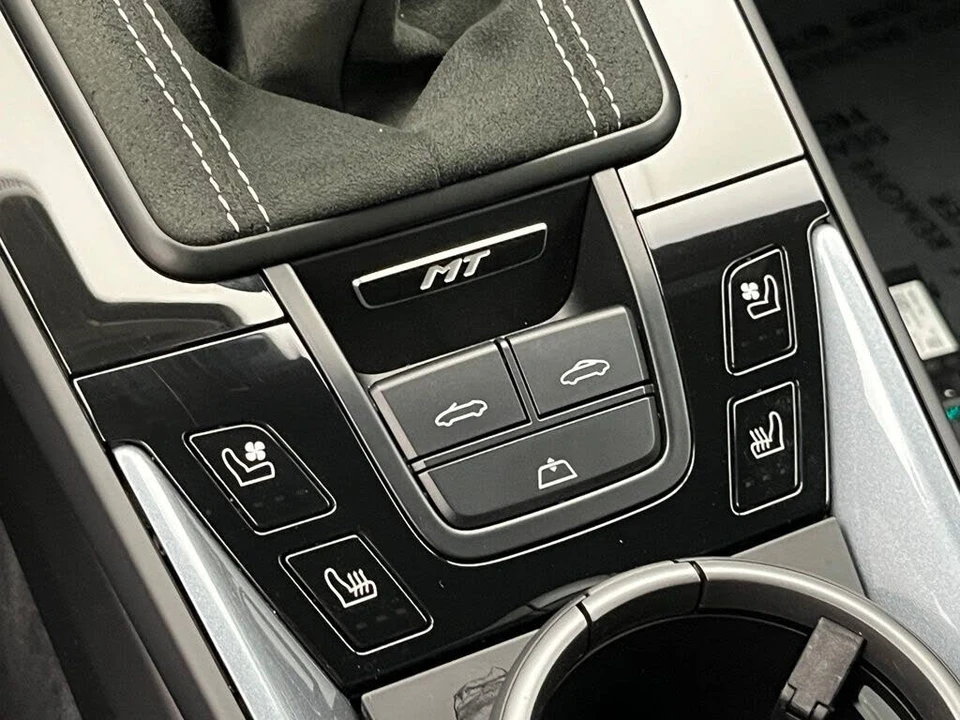 2025 Porsche 992 Carrera T - Image 18 of 31