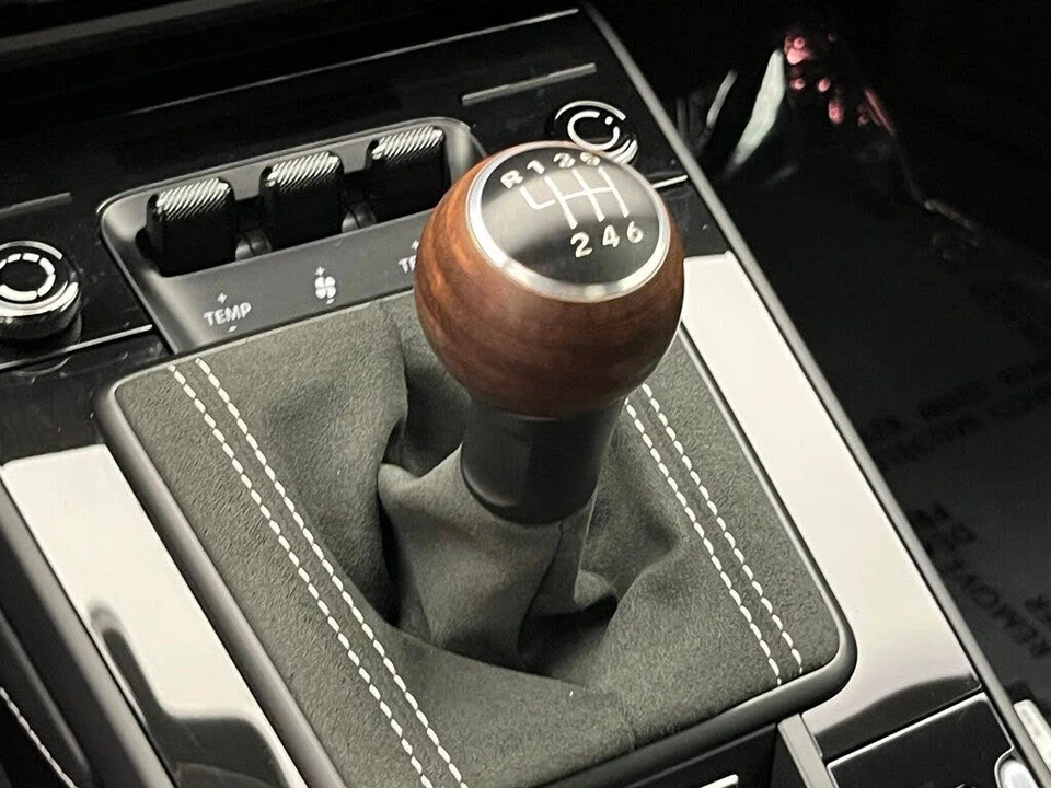 2025 Porsche 992 Carrera T - Image 22 of 31