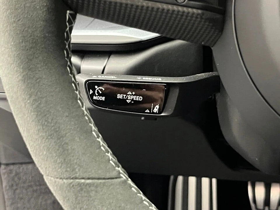 2025 Porsche 992 Carrera T - Image 16 of 31