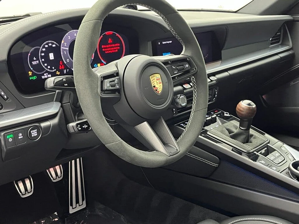 2025 Porsche 992 Carrera T - Image 4 of 31