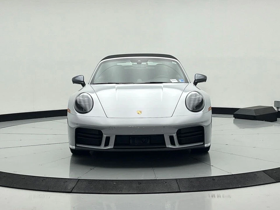 2025 Porsche 992 Carrera T - Image 8 of 31