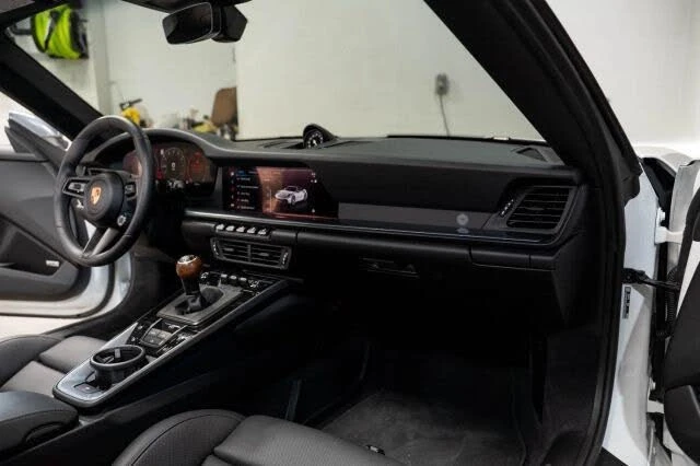 2025 Porsche 992 Carrera T - Image 16 of 25
