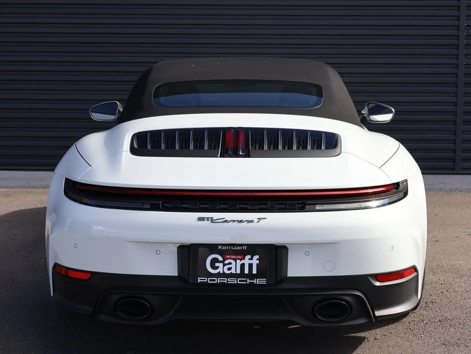 2025 Porsche 992 Carrera T - Image 8 of 31