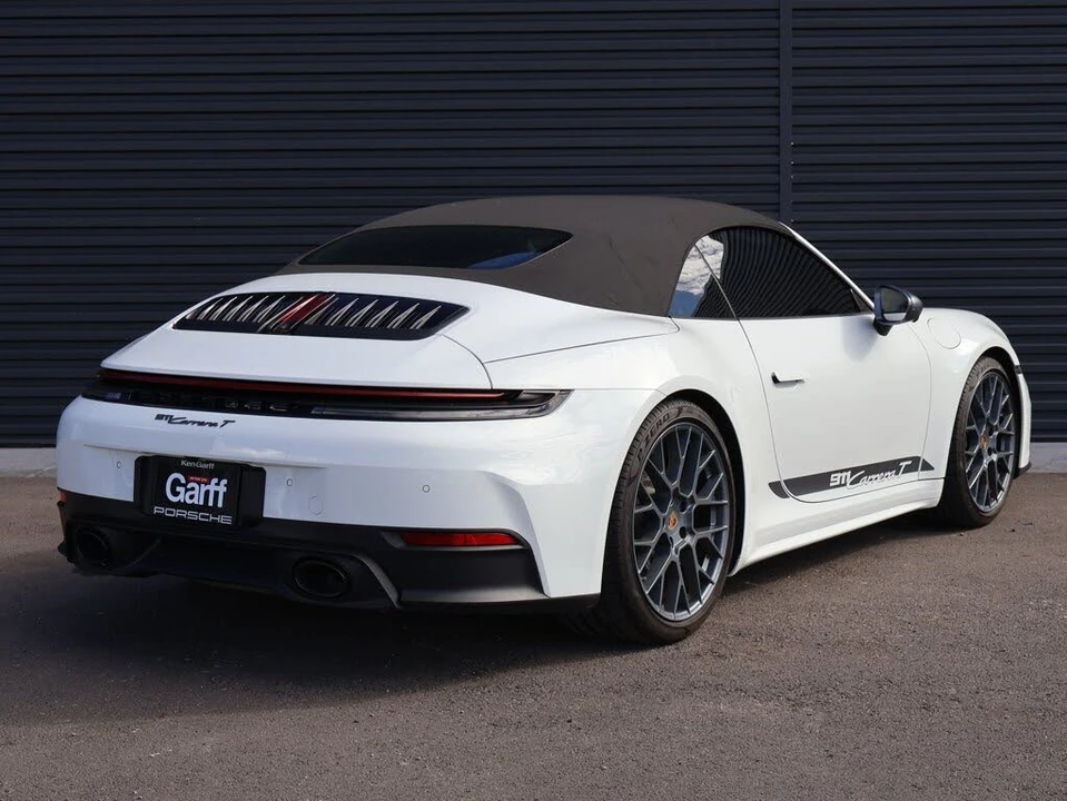 2025 Porsche 992 Carrera T - Image 9 of 31