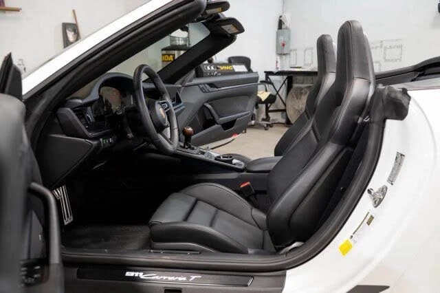 2025 Porsche 992 Carrera T - Image 14 of 25