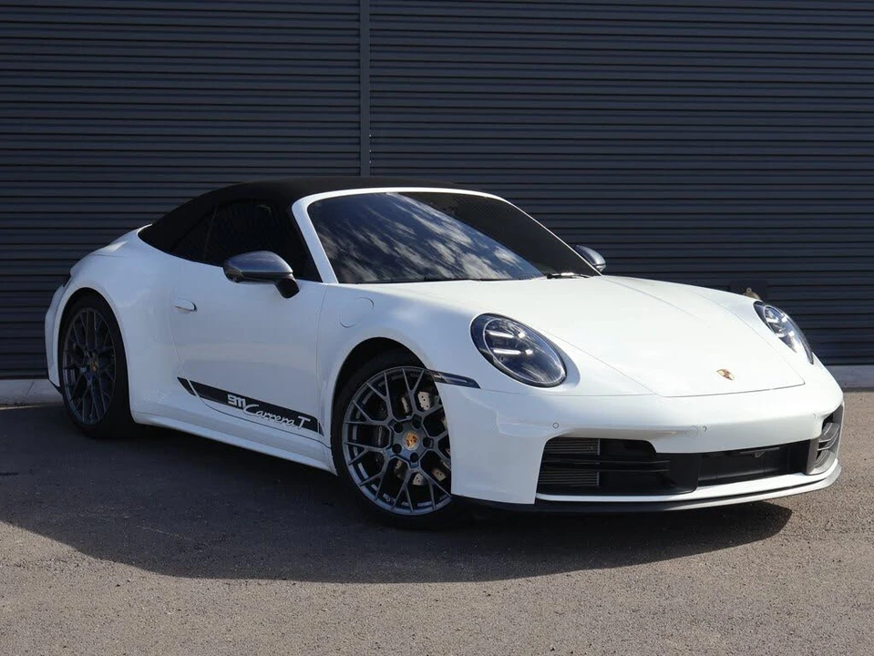 2025 Porsche 992 Carrera T - Image 7 of 31