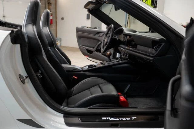 2025 Porsche 992 Carrera T - Image 19 of 25